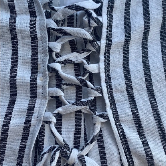 LF striped short with zipper and front tie - Picture 3 of 4